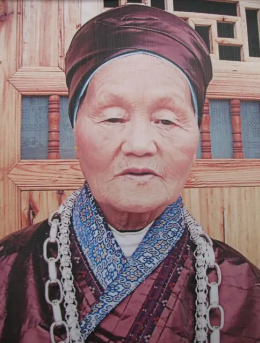 CCTV中国中文《非遗传承人》人才库：国家级非物质文化遗产传承人：苗族古歌代表性传承人 ：龙通珍